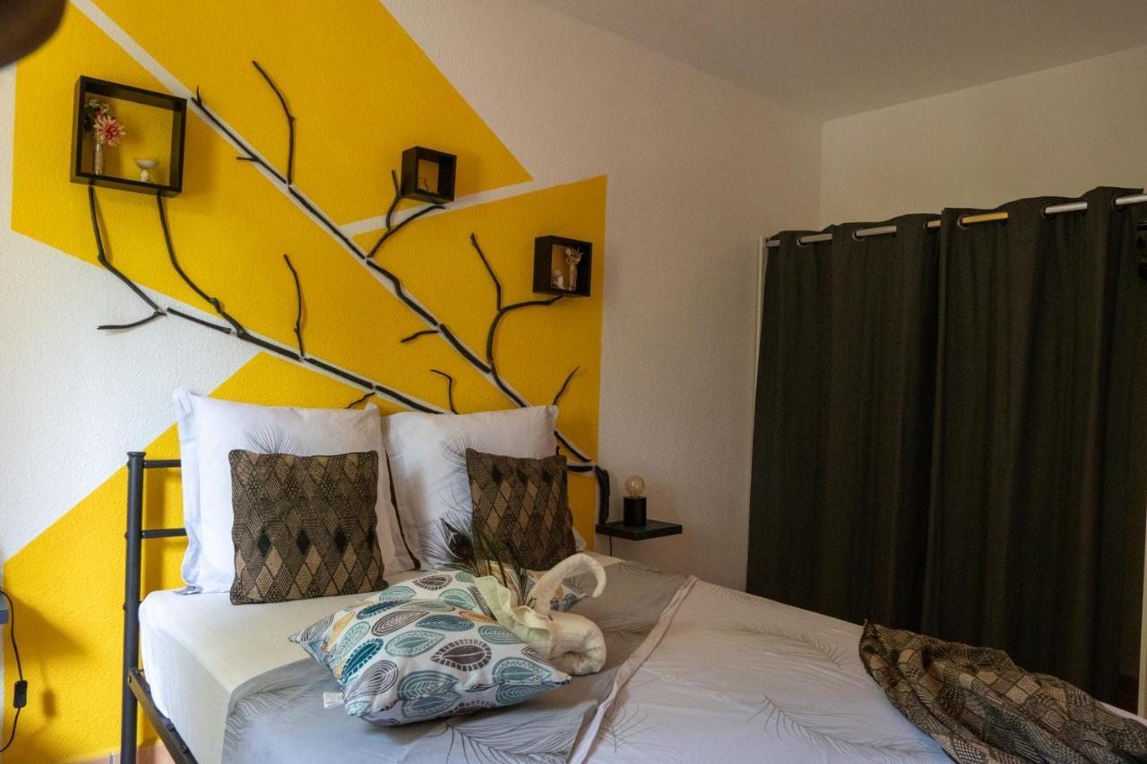 L'Ile Au Paon - Appartement T2 Avec Piscine Et Parking Les Abymes Exteriér fotografie